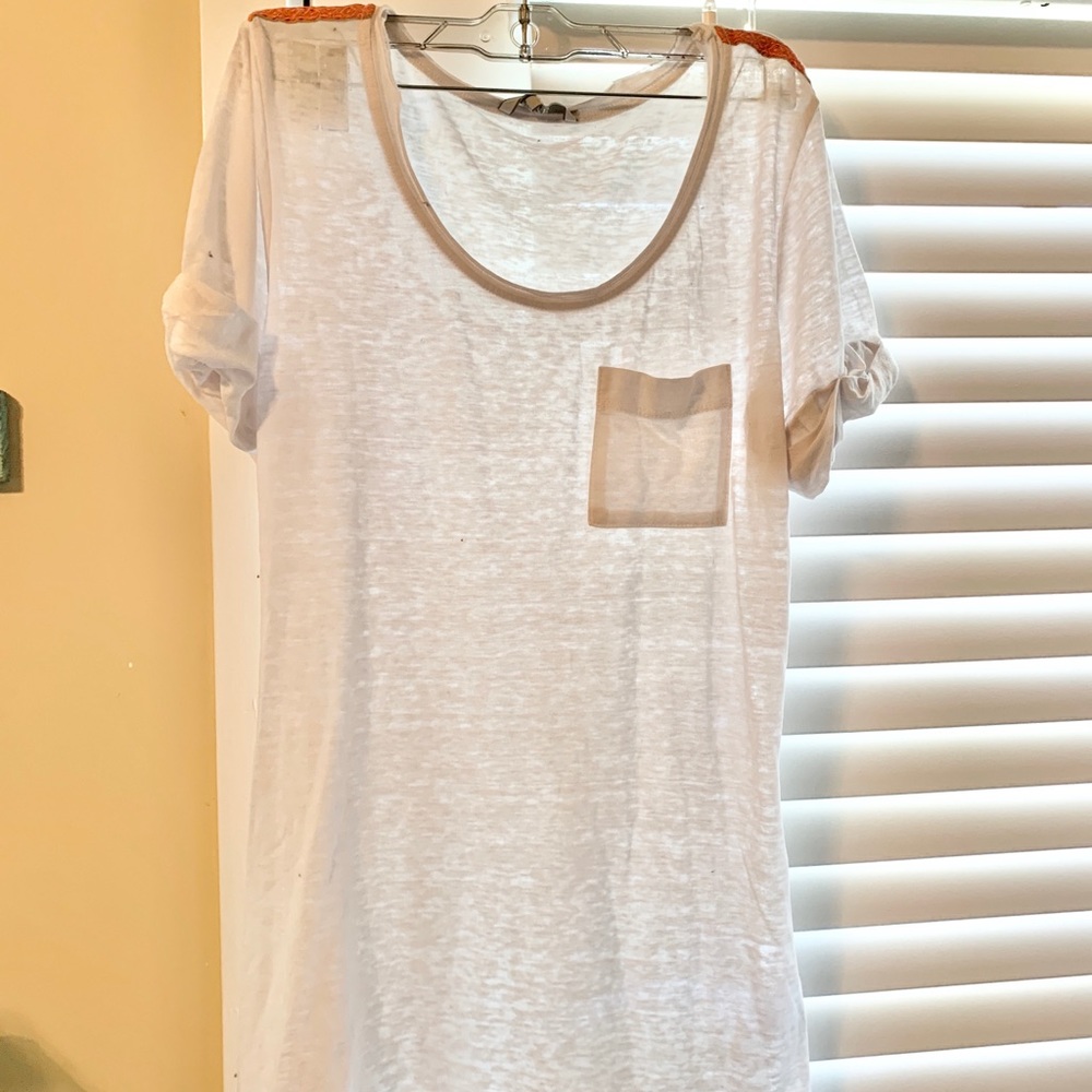 BKE CASUAL WHITE TEE ♥️